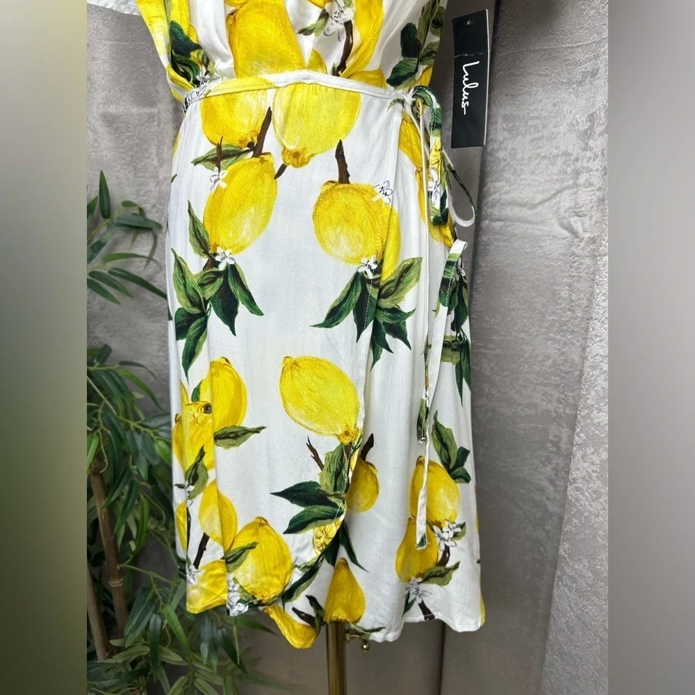 NWT Lulus A La Tart White and Yellow Lemon Print Wrap Dress Sz S - Picture 7 of 12